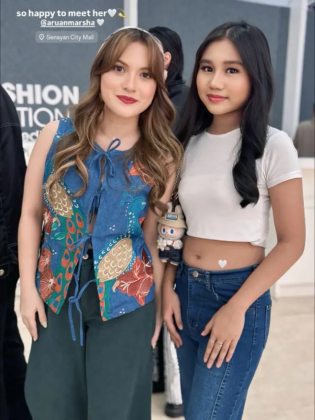 Gaya rambut terbaru Marsha Aruan terlihat lebih fresh. [@nachikaevalunareal]