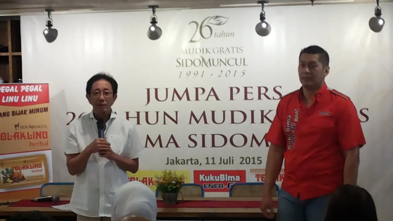 Sido Muncul mengajak 20 ribu pedagang jamu mudik gratis ke kampung halaman.( Foto: Liputan6.com/Ilyas Istianur P)