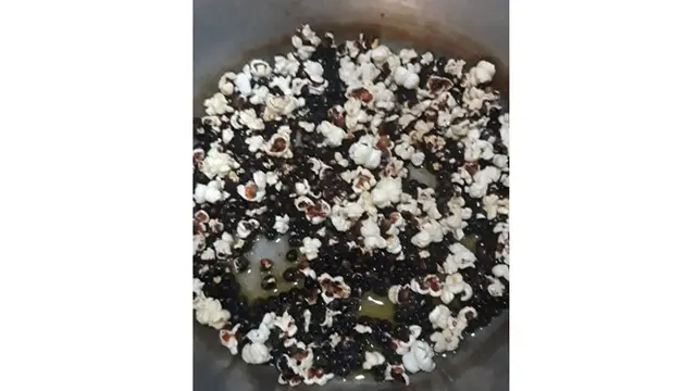 6 Potret Masak Popcorn Tak Sesuai Ekspektasi Ini Bikin Kecewa