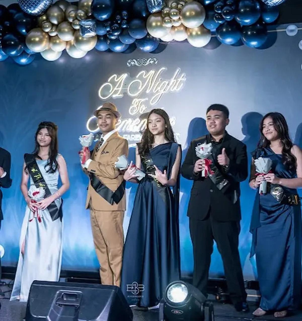 Model Dress Cantik Anak Meisya Siregar di Malam Perpisahan Sekolah, Anggun dengan Busana Biru
