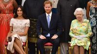 Meghan Markle, Pangeran Harry, dan Ratu Elizabeth (Foto: John Stillwell / POOL / AFP)