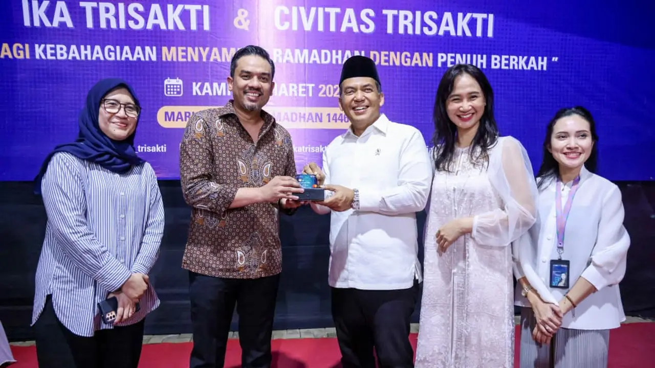 Menteri UMKM RI Maman Abdurrahman (kedua dari kiri) dan Wakil Menteri Imigrasi dan Pemasyarakatan RI Silmy Karim (ketiga dari kiri) (Istimewa)
