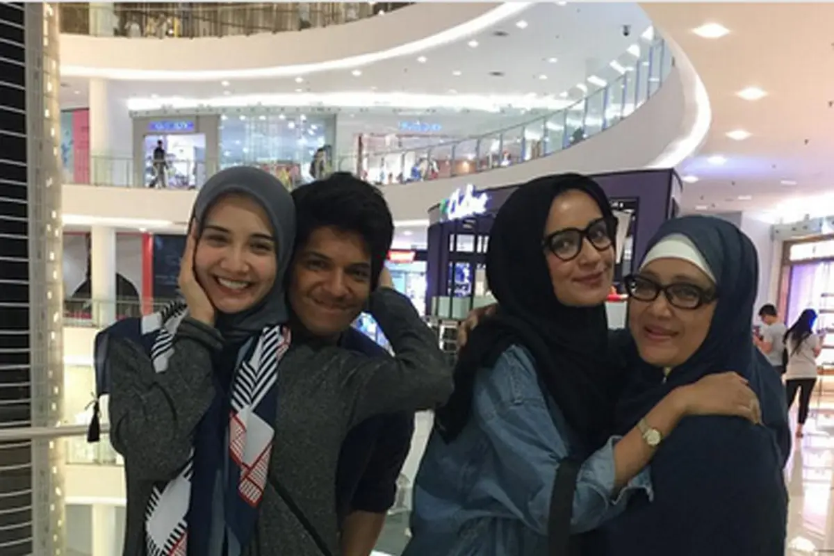 [Bintang] Shireen Sungkar dan Teuku Wisnu