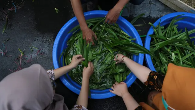 Dapur umum Pemkot Surabaya