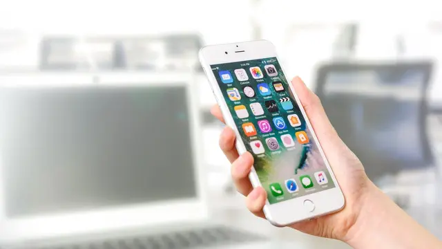 Cara Hapus Kontak di iPhone