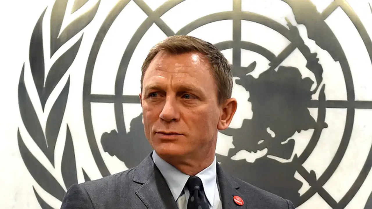 [Bintang] Daniel Craig