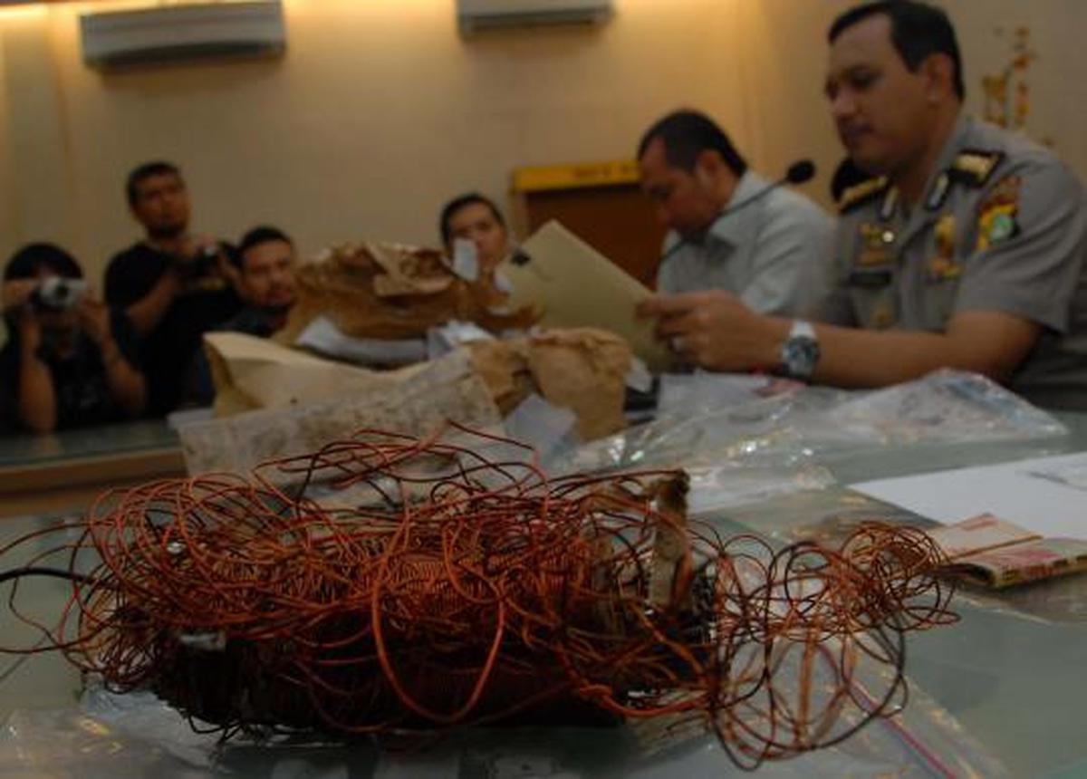 Polda rilis penemuan alat setrum pencari ikan milik 3 petani