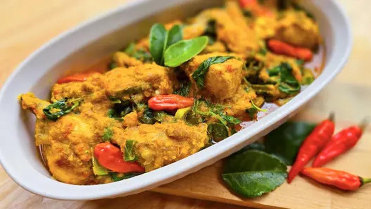 Cara Masak Ayam Woku Anti Gagal: Tips Bumbu Lengkap &amp; Teknik Tumis Sempurna