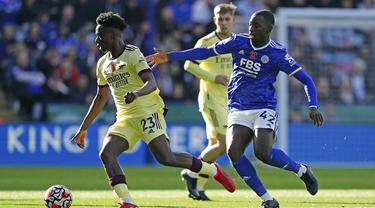 FOTO: Arsenal Lumat Leicester City di Stadion King Power