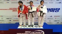 Immanuela Anindita Nugraheni (tengah) taekwondoin putri UTI Pro sukses mempersembahkan 2 medali emas dan 1 perak pada World Taekwondo Hanmadang 2014 (Istimewa)
