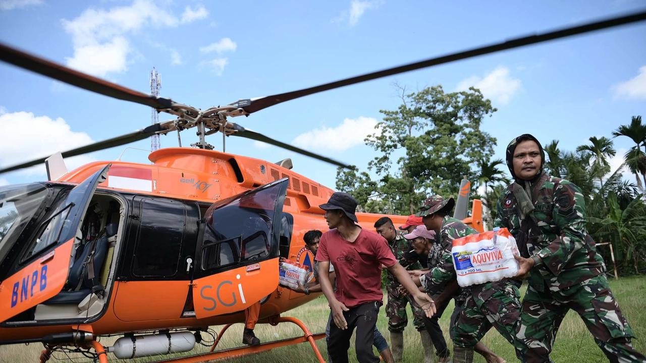 FOTO: Bantuan Udara Dikebut untuk Warga Terdampak Banjir di Aceh