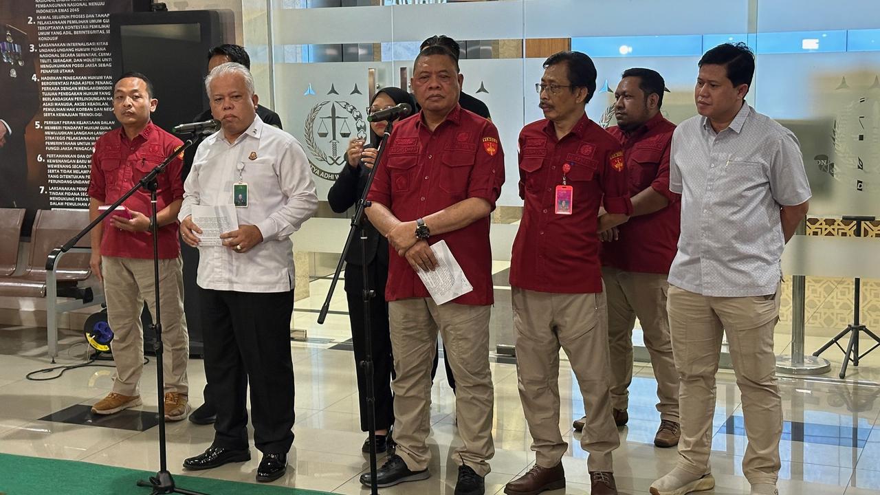 VIDEO: Respons Kejagung Pertamina Bantah Oplos Pertamax