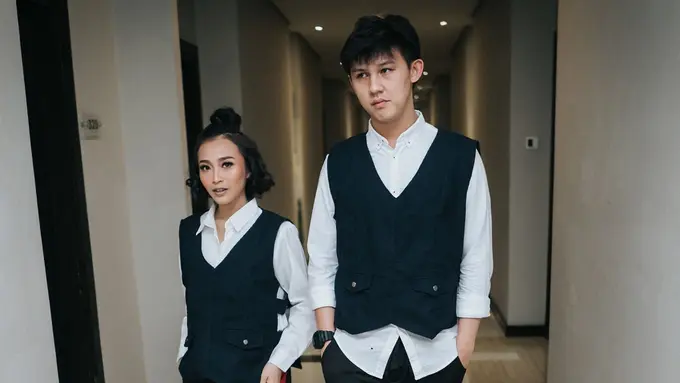 [Bintang] 5 Bukti Rinni Wulandari Jevin Julian Pasangan Paling Stylish