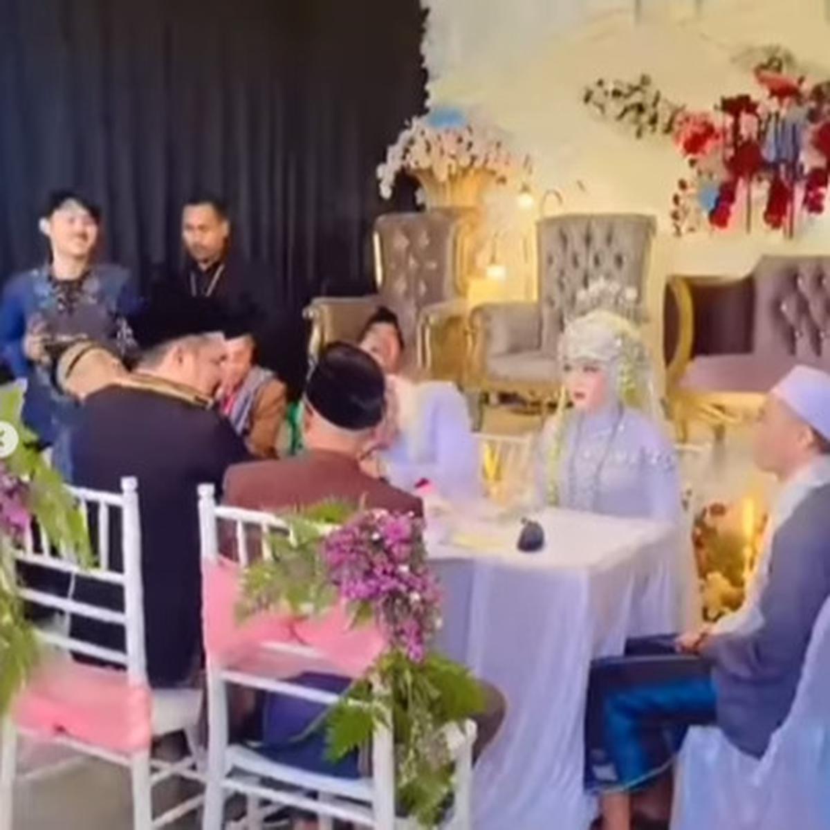 Kepleset Lidah, Ayah Mempelai Wanita Bilang 'Saya Nikahkan dengan Istri Saya' saat Ijab Qabul