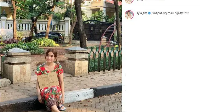 Tampil Sederhana, Ini 7 Potret Kocak Lyia Amelia yang Bikin Geleng Kepala