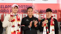 Dua peraih medali emas Indonesia di Olimpiade 2024 Paris, Rizki Juniansyah dan Veddriq Leonardo mendarat di Bandara Soekarno-Hatta, Tangerang, Banten, Selasa (13/8/2024) malam WIB. (Bola.com/Abdul Aziz)