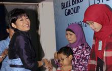 Blue Bird Peduli beri beasiswa sekolah 