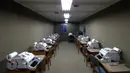 Tampilan umum kantor telefax dalam komando perang atom bawah tanah Josip Broz Tito di Konjic, Bosnia, 17 Oktober 2022. Bunker ini dibangun dengan biaya konstruksi mencapai USD 4,6 miliar, saat ini setara dengan lebih dari USD 10 miliar. (AP Photo/Armin Durgut, File)