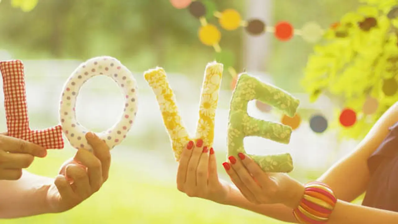 (c) shutterstock