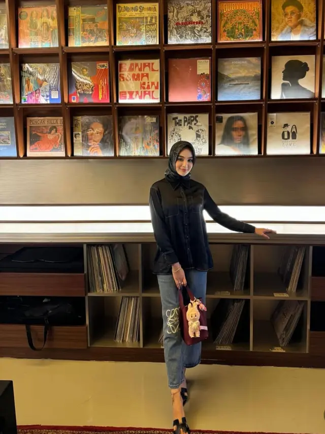 Potret Glamor Hana Hanifah (credit: https://www.instagram.com/hanaaaast/).