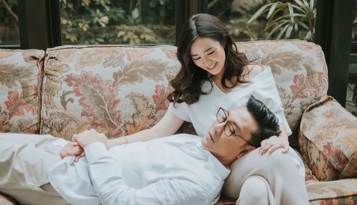 "Aku bukan keluar kabur yah, bawa baju packing enggak. Aku keluar tuh (nenangin diri)," kata Olivia. (Instagram/oliviasumargo)