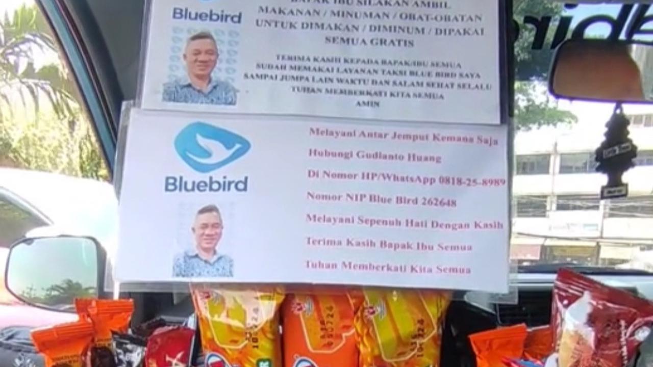 Manjakan Penumpang, Pengemudi Taksi Ini Sediakan Camilan hingga Obat Gratis