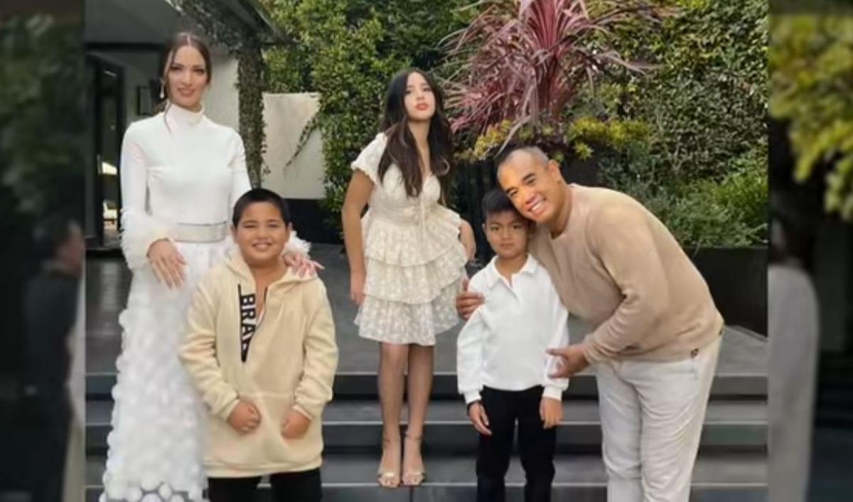 Potret Nia Ramadhani dan putrinya Mikha termasuk yang menjadi perhatian. Potret ibu dan anak tersebut ramai disebut cantik.<br>
