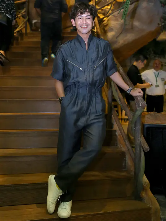 "Memang saat itu saya bilang salah satu peserta tersebut tampil lebih cantik daripada Ayu Ting Ting aslinya, tapi itu menurut pendapat saya, dari situ Instagram saya heboh, rame banget sosial media saya," lanjutnya. (Nurwahyunan/Bintang.com)