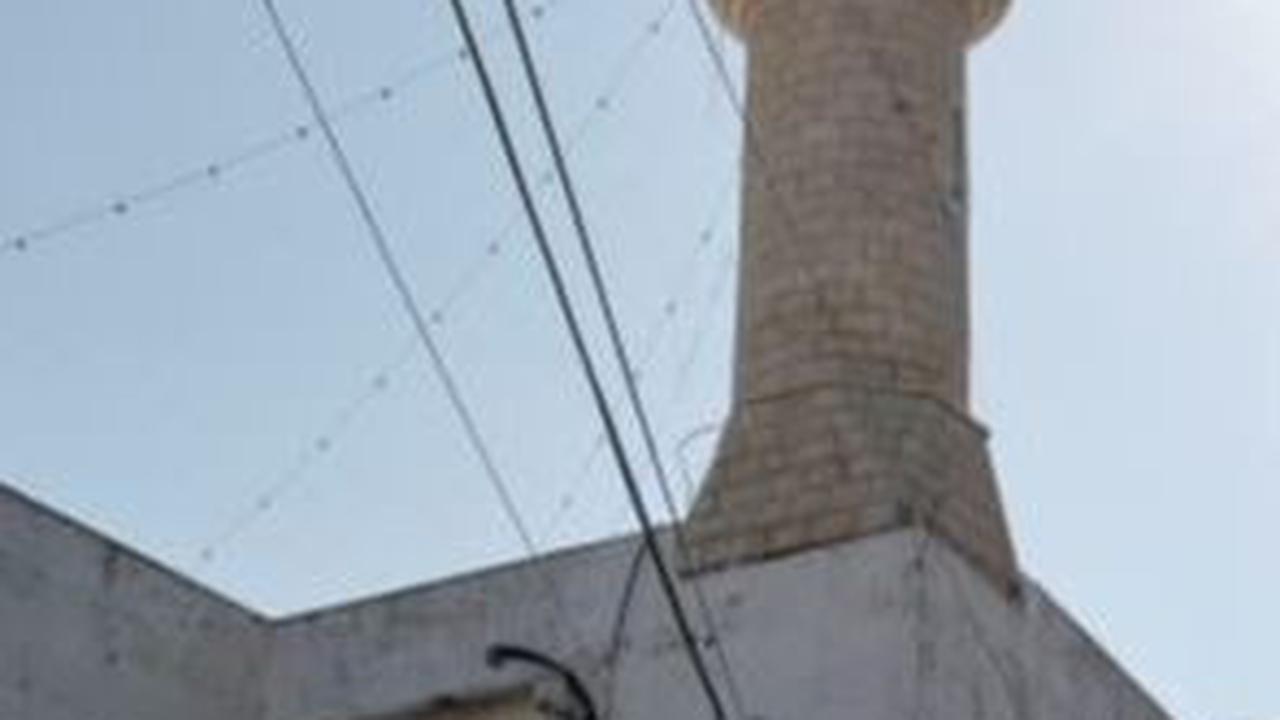 Viral Video Tentara Israel Masuk Masjid di Palestina dan Baca Doa Yahudi Pakai Toa