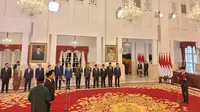 Presiden Joko Widodo melantik Irjen Pol Eddy Hartono sebagai Kepala Badan Nasional Penanggulangan Terorisme (BNPT) menggantikan Rycko Amelza Dahniel. (Liputan6.com/Lizsa Egeham)