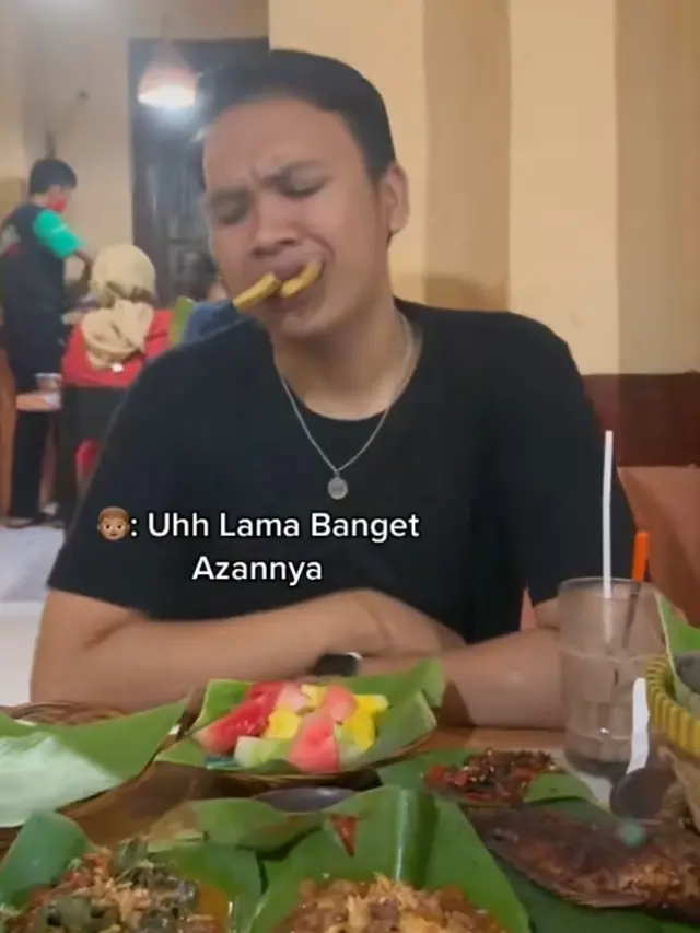 Orang Nunggu Buka Puasa