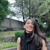 Athira Farina adalah nama yang santer dikaitkan dengan El Rumi. [Instagram.com/athirafarina]