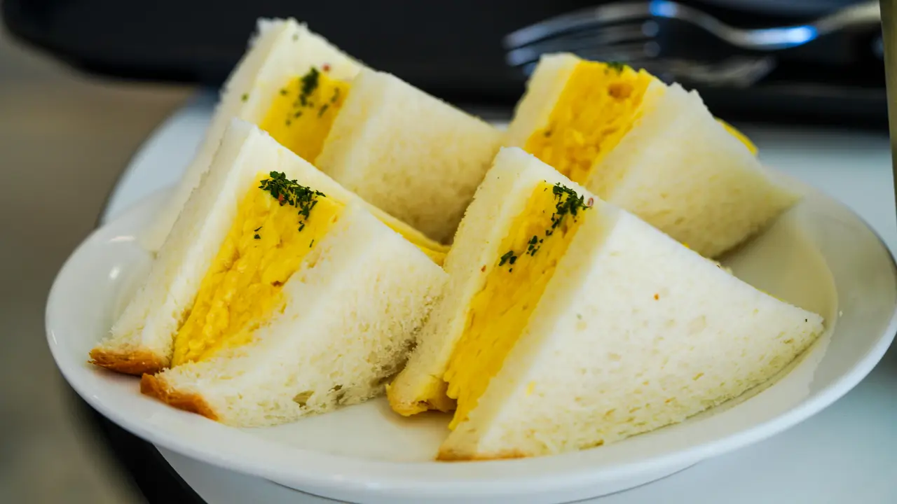 Roti lapis telur yang praktis
