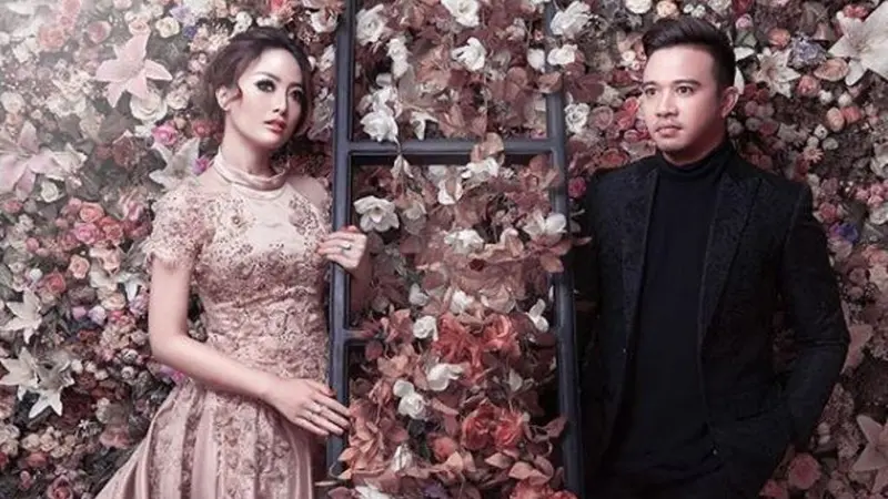 Cinta Ratu Nansya dan Roby Geisha