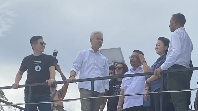 Calon presiden (capres) Ganjar Pranowo melakukan kunjungan ke Ibu Kota Nusantara (IKN) pada Kamis (7/12/2023).