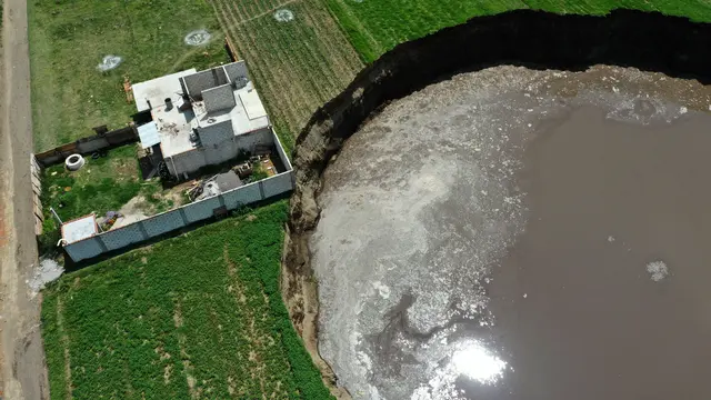 Sinkhole Raksasa di Meksiko