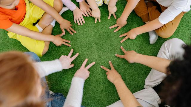 Sekumpulan anak-anak