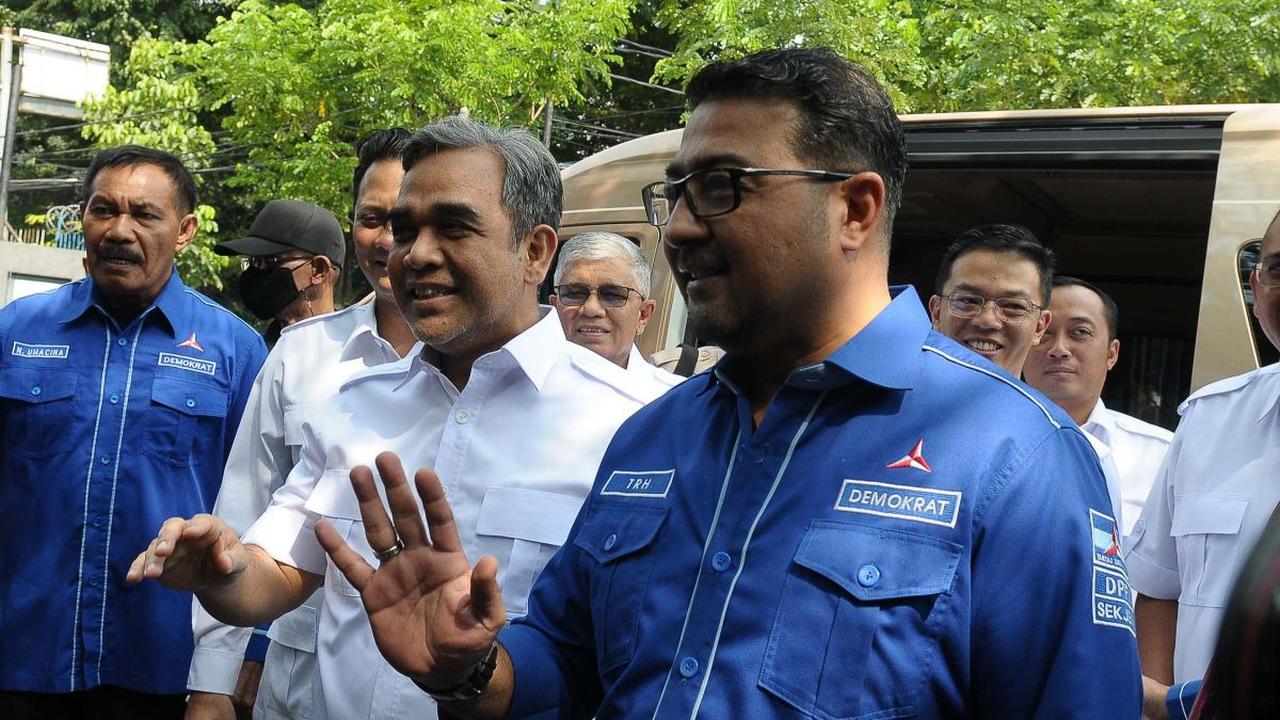 Elite Partai Gerindra pada Kamis (20/7/2023) mendatangi kantor DPP Partai Demokrat di Jakarta. 

Kedatangan rombongan para elite Gerindra itu dipimpin langsung oleh Sekretaris Jenderal (Sekjen) Partai Gerindra Ahmad Muzani.