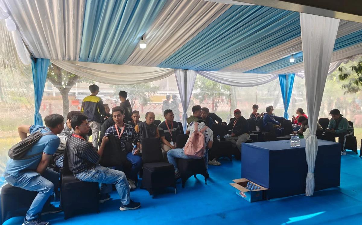 FOTO: Pendataan Pekerja Eks Hotel Sultan Capai 102 Orang pada Hari Pertama