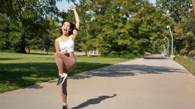 Ilustrasi kebahagiaan setelah lari pemulihan/freepik.com/benzoix