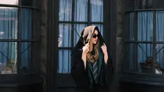 Ranty Maria menjadi salah satu selebriti Indonesia yang menggemari film Harry Potter. Film bertema penyihir ini memang memiliki banyak sekali penggemar di seluruh dunia. Dalam latar ceritanya, adanya 4 asrama sihir salah satunya adalah Slytherin yang memiliki lambang ular. (Liputan6.com/IG/@rantymaria)