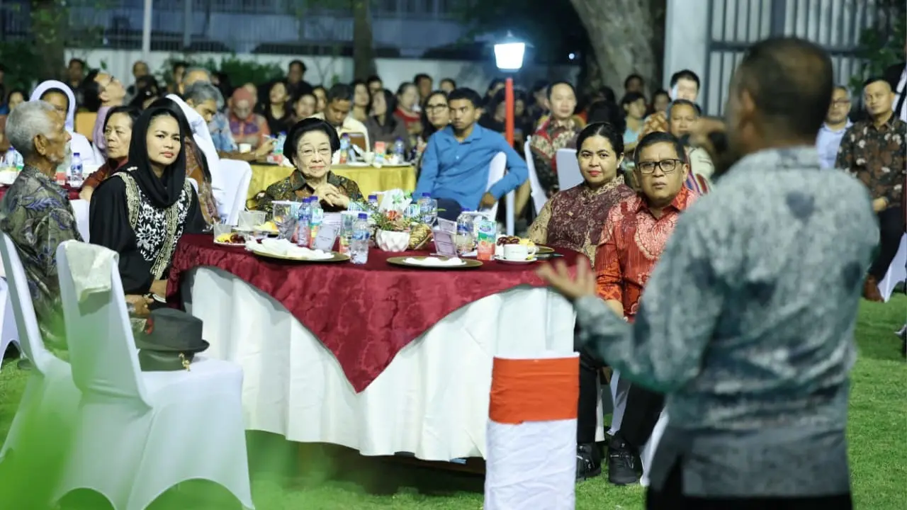 Kedutaan Besar Republik Indonesia (KBRI) Timor Leste menggelar jamuan makan malam yang mempertemukan Presiden ke-5 RI Megawati Soekarnoputri dengan ratusan warga negara Indonesia (WNI) di Dili.