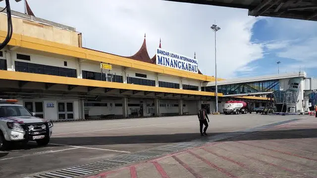 Bandara Minangkabau (Liputan6.com/Nurseffi Dwi Wahyuni)