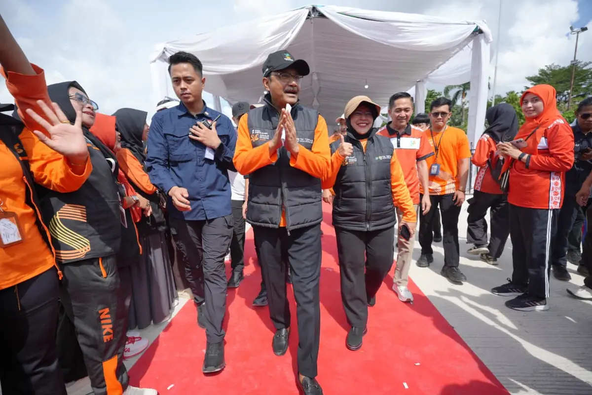 Gus Ipul Pimpin Ikrar Ribuan Petugas Sensus Ekonomi 2026