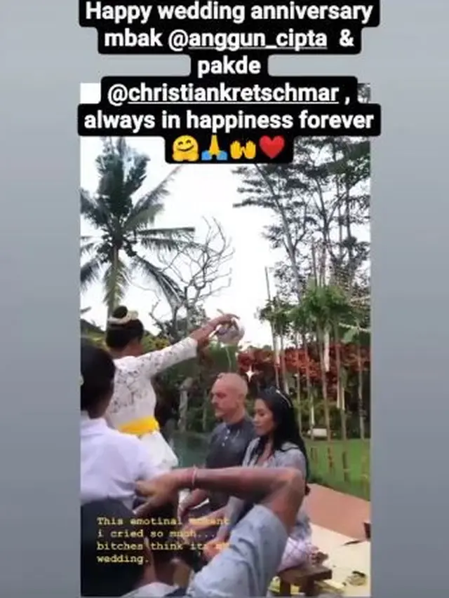 7 Momen Romantis Anggun C Sasmi dan Suami, Rayakan Ulang Tahun Pernikahan di Bali