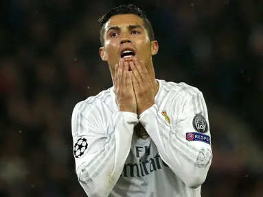 Menurut sumber Talksport.com, Pemilik Chelsea, Roman Abramovich, sudah menyiapkan budget sebesar 70 juta poundsterling untuk memboyong Cristiano Ronaldo dari Real Madrid. (EPA/Yoan Valat)