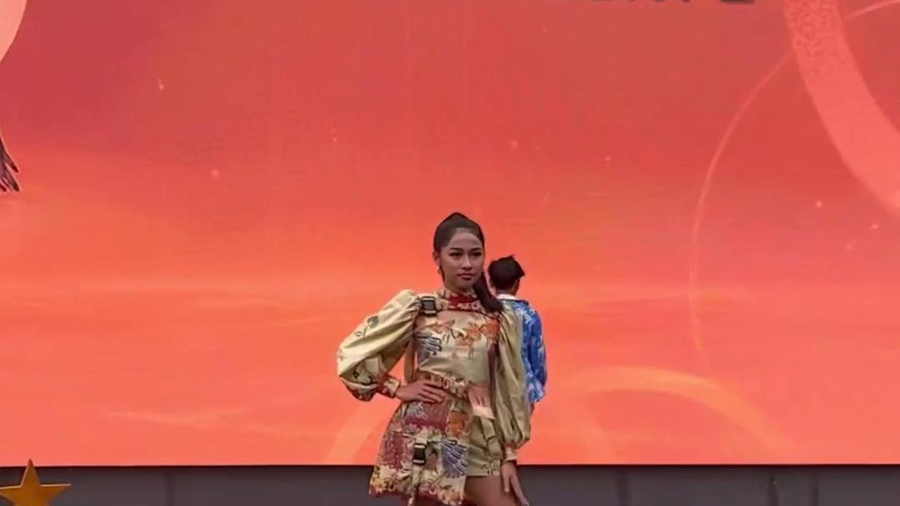 7 Potret Fabiela Adik Jennifer Coppen Ikut Kompetisi Fashion Show, Dapat Juara 1