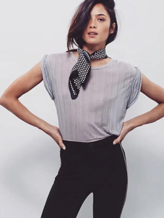 Mariana Renata ungkapkan banyak suka duka saat ia menjalani proses karantina sebagai model dunia. Ia harus bangun pagi lalu latihan catwalk, tiada hentinya helai rambut di styling demi menjaga penampilannya. (viaiinstagram@marianadantecnyc/Bintang.com)