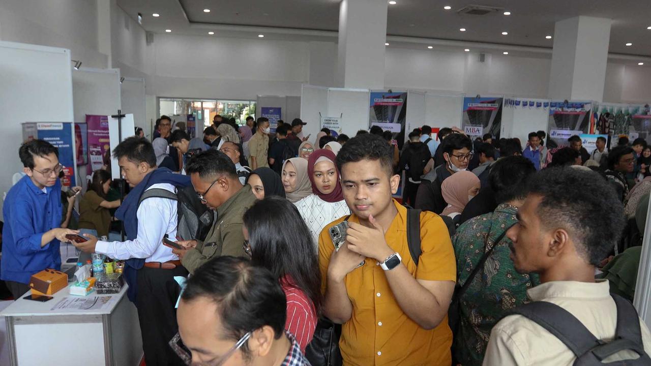 FOTO: Job Fair Jakarta Dipadati Pencari kerja