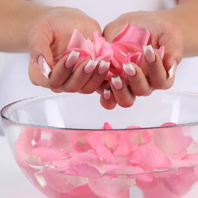 7 Cara Gunakan Air Mawar Untuk Perawatan Tubuh Fashion Beauty Liputan6 Com